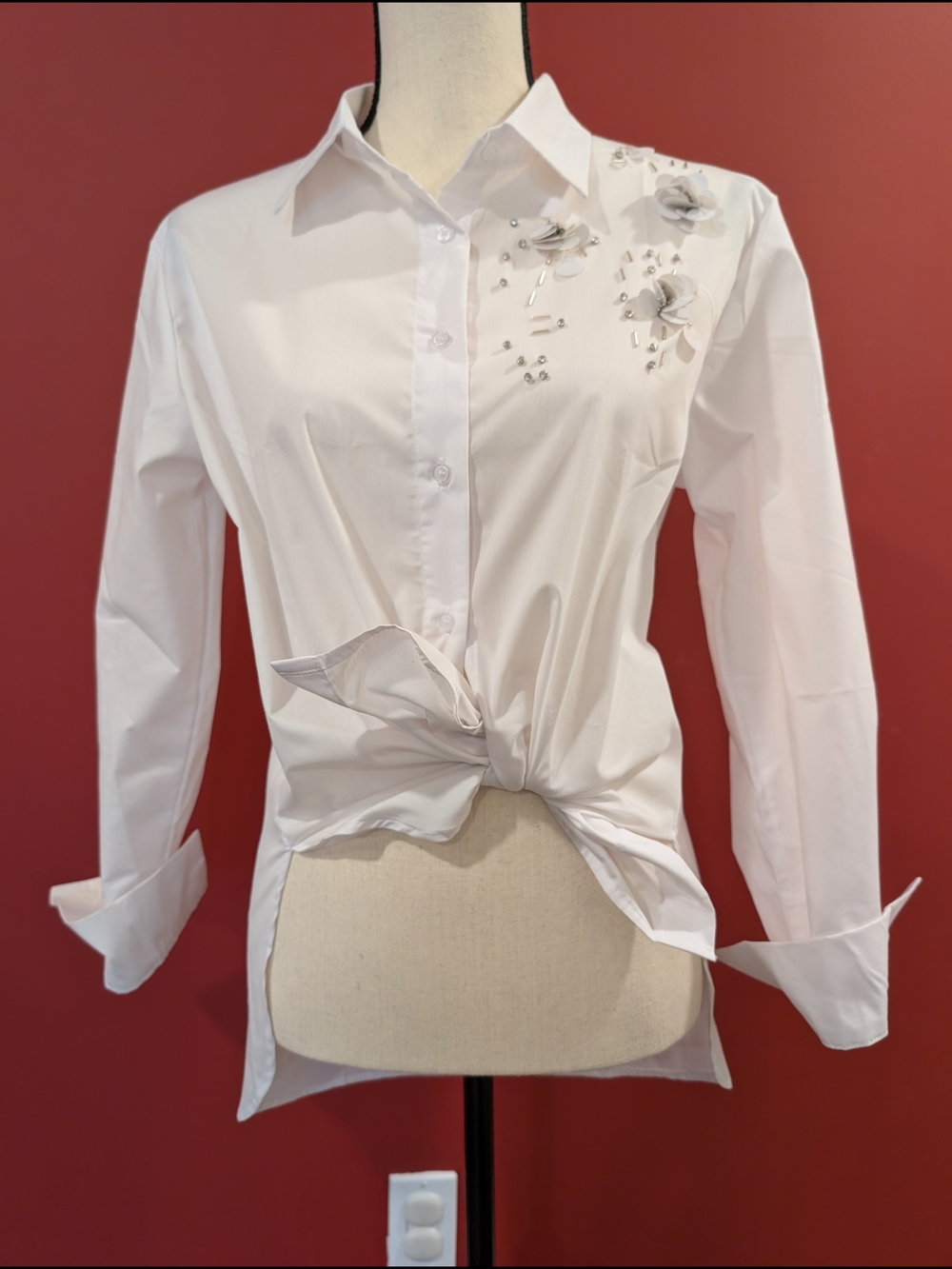 🌹NWOT🌹White Embellished Tie-Front Shirt - Women's Top